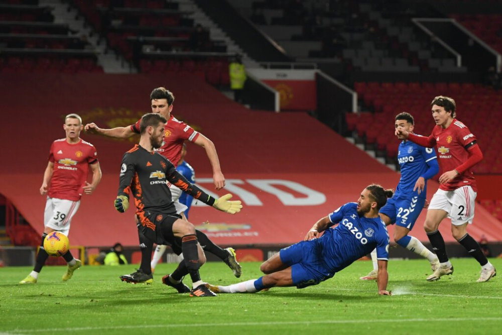  斯帕尔补时失误，到手三分变为一分  