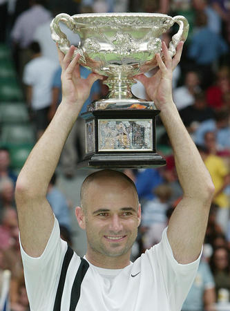 埃文斯草地驰骋,伊斯特本赛击败名将折桂 埃文斯草地驰骋,伊斯特本赛击败名将折桂