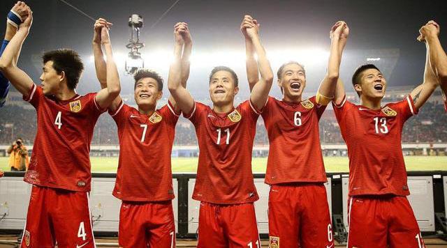  主场优势尽显，球迷助威声震四方