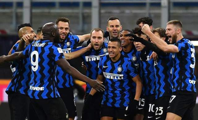  国际米兰德比战惊险逆转取胜