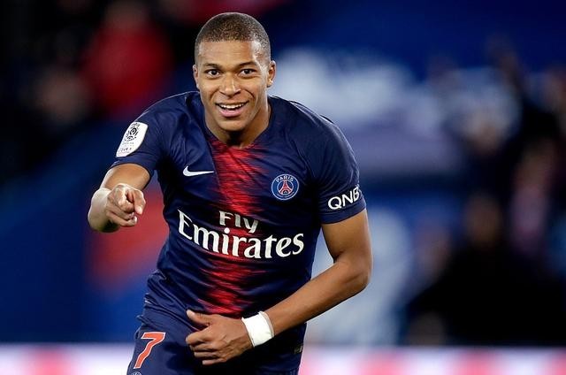  拉杜卡努逆境重生，阿布扎比站上演复仇好戏