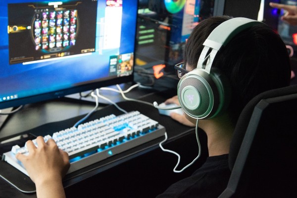  电竞设备升级助力选手发挥水平