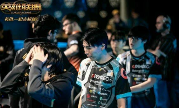  青年军异军突起称霸电竞赛场