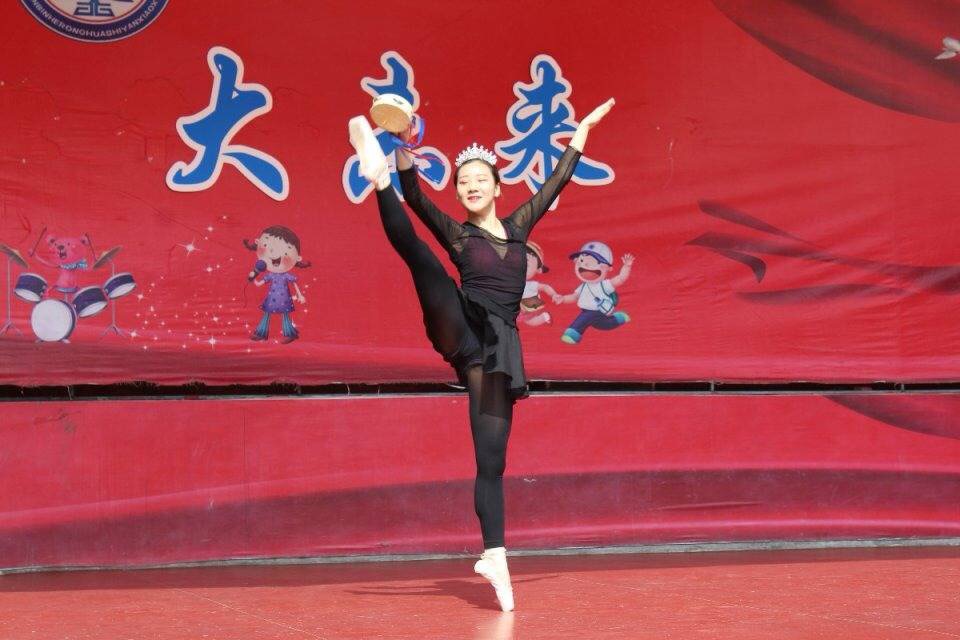  电竞公益赛温暖开启，爱心传递彰显体育精神  