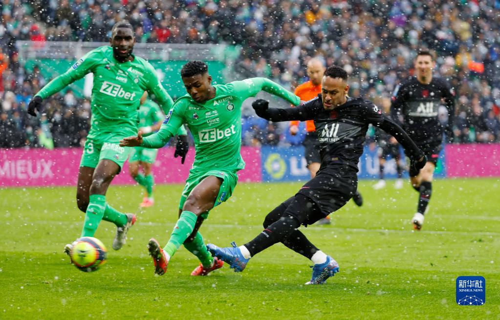 巴黎圣日耳曼提前夺冠,法甲创纪录连胜终结 巴黎圣日耳曼提前夺冠,法甲创纪录连胜终结